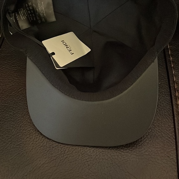 Fendi ff logo mens baseball cap NWT - Picture 3 of 3